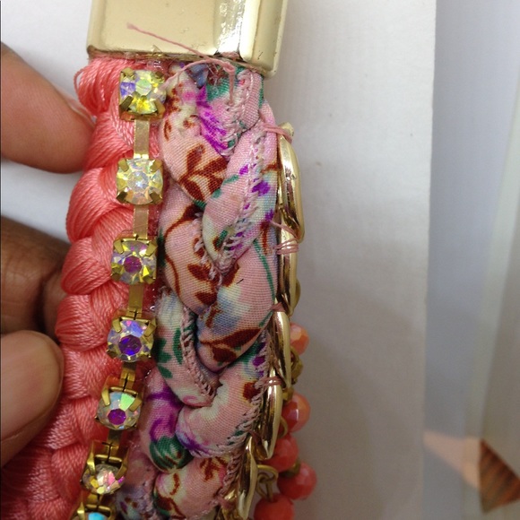 Cute Pink Floral Necklace - Picture 5 of 8